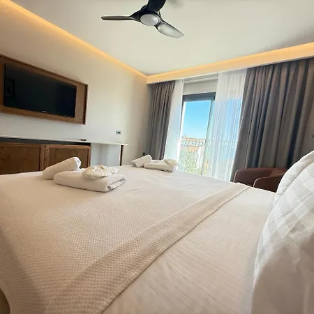 Cunda Kizilca Deluxe & 4* Ayvalı